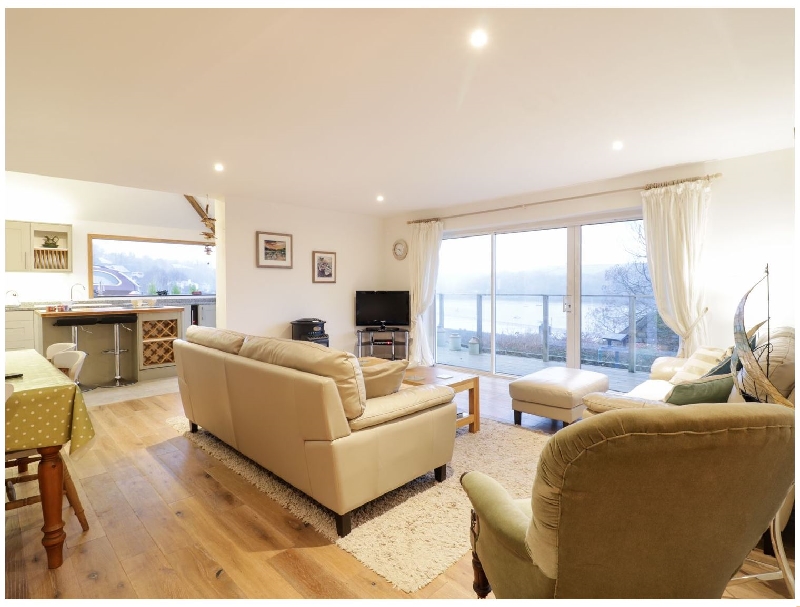 Short Break Holidays - Treetops