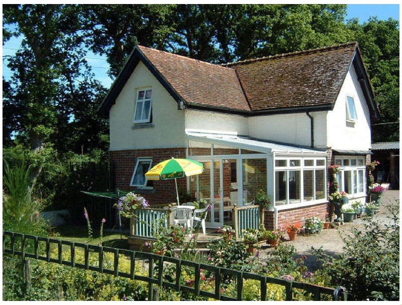 Devon Cottage Holidays - Click here for more about Dial House Cottage