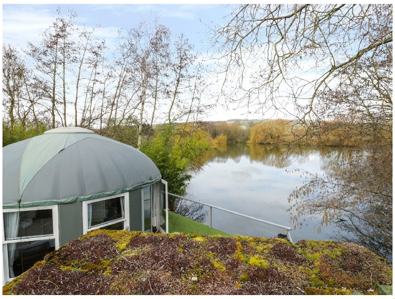 Worcestershire Cottage Holidays - Click here for more about Lakeview Yurt
