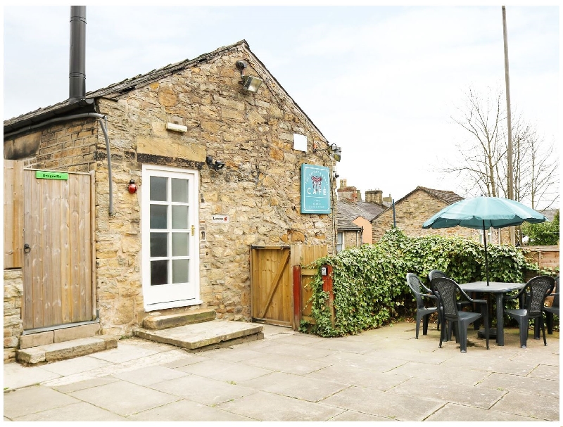 Derbyshire Cottage Holidays - Click here for more about Ladybird