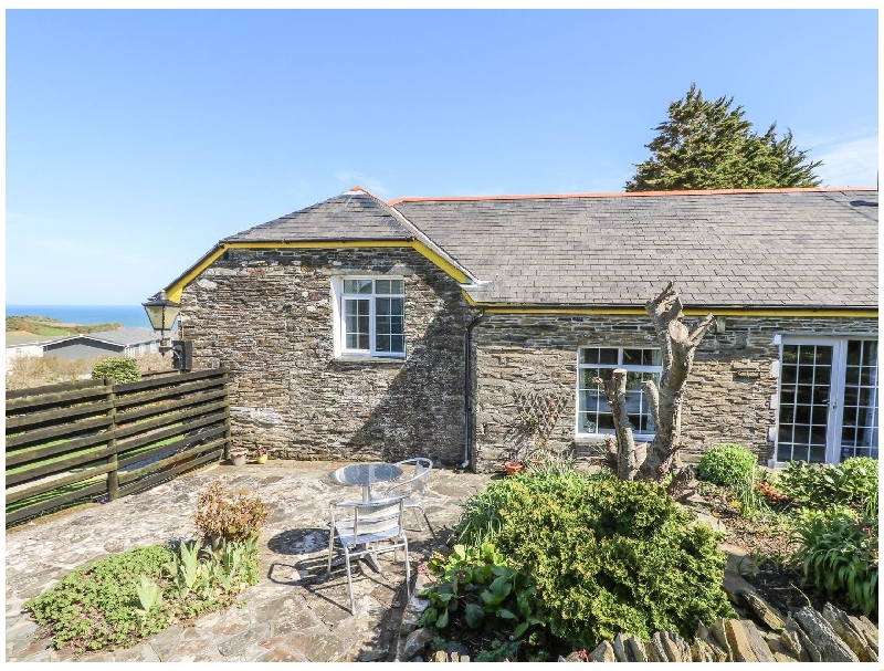 Cornwall Cottage Holidays - Click here for more about The Garden Apartment