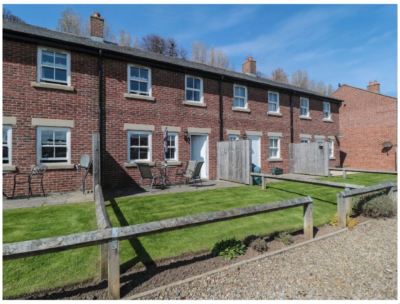 Click here for more about Hudson Cottage