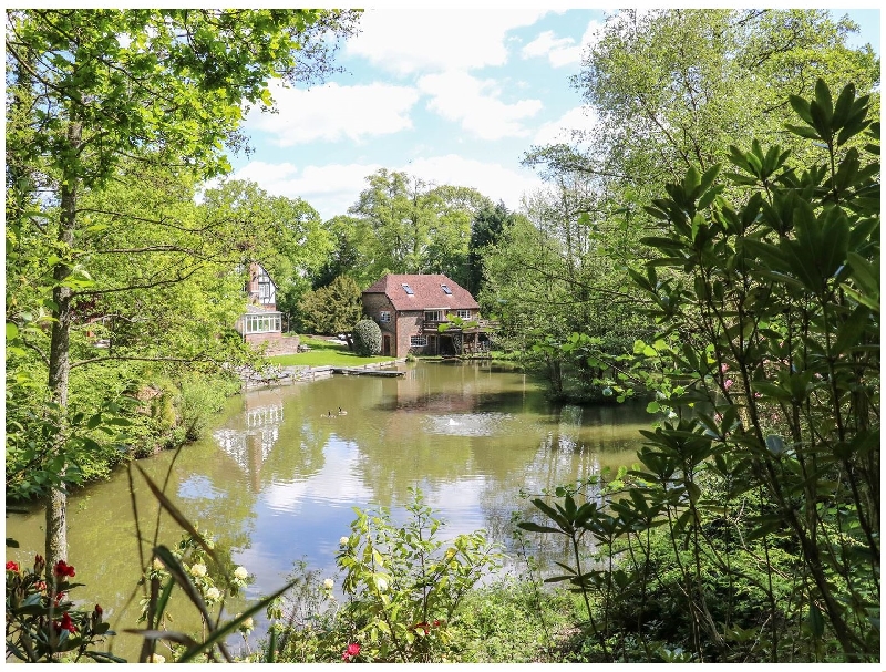West Sussex Cottage Holidays - Click here for more about Miswells Cottages - Lake View