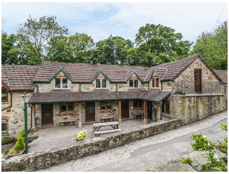 Denbighshire Cottage Holidays - Click here for more about The Bing