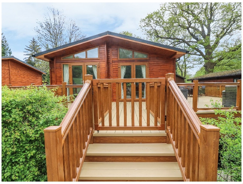 Click here for more about 8 Waterside Wood