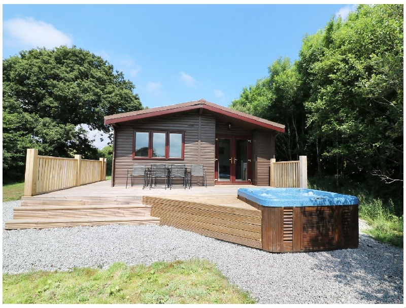 Cornwall Cottage Holidays - Click here for more about Willow Lodge