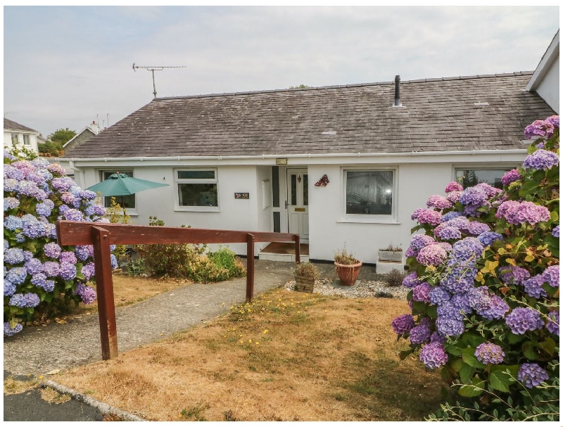 Click here for more about 106 Cae Du Estate