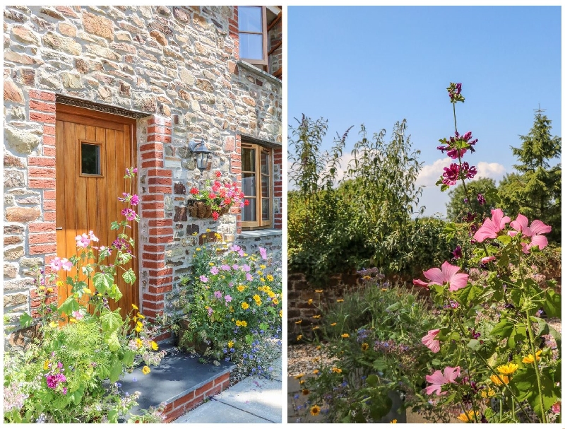Devon Cottage Holidays - Click here for more about Hartland View