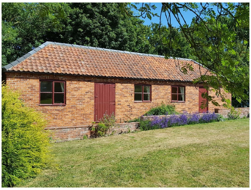 Lincolnshire Cottage Holidays - Click here for more about Hill Top Cottage