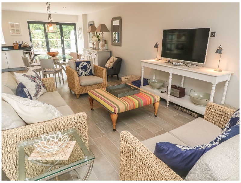Cornwall Cottage Holidays - Click here for more about Seaspell Beach House