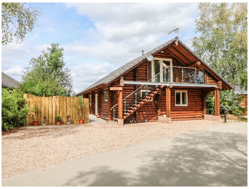 Lincolnshire Cottage Holidays - Click here for more about Woodpecker Lodge