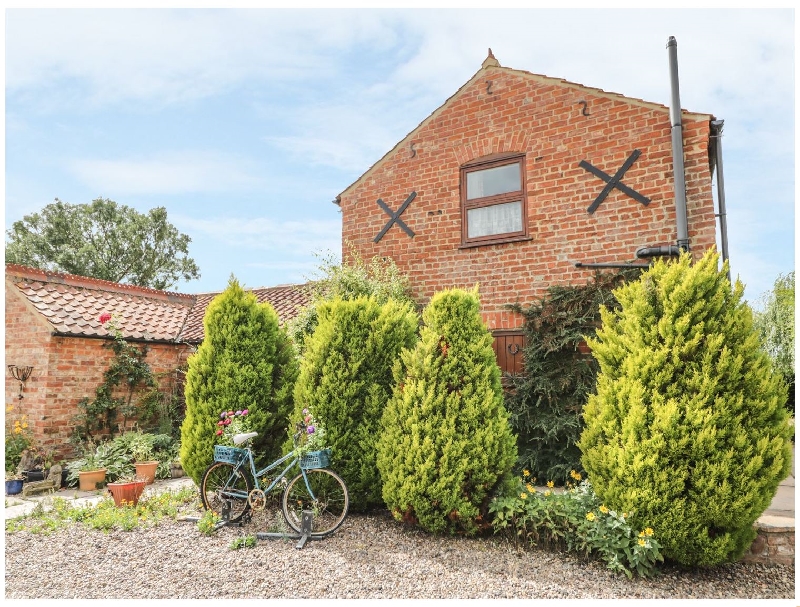 Lincolnshire Cottage Holidays - Click here for more about Clare's Cottage