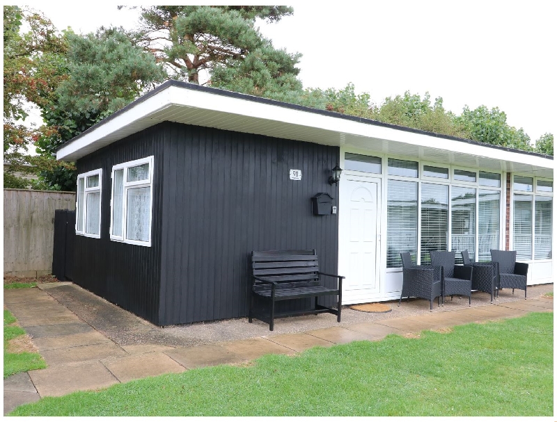 Lincolnshire Cottage Holidays - Click here for more about 98 Cherry Park