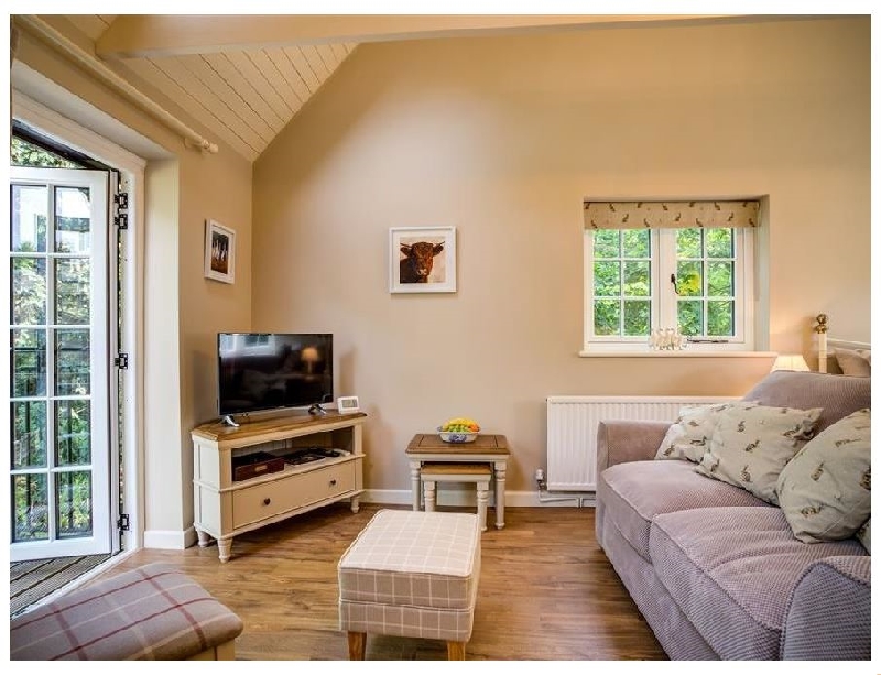 Oxfordshire Cottage Holidays - Click here for more about Lime Tree