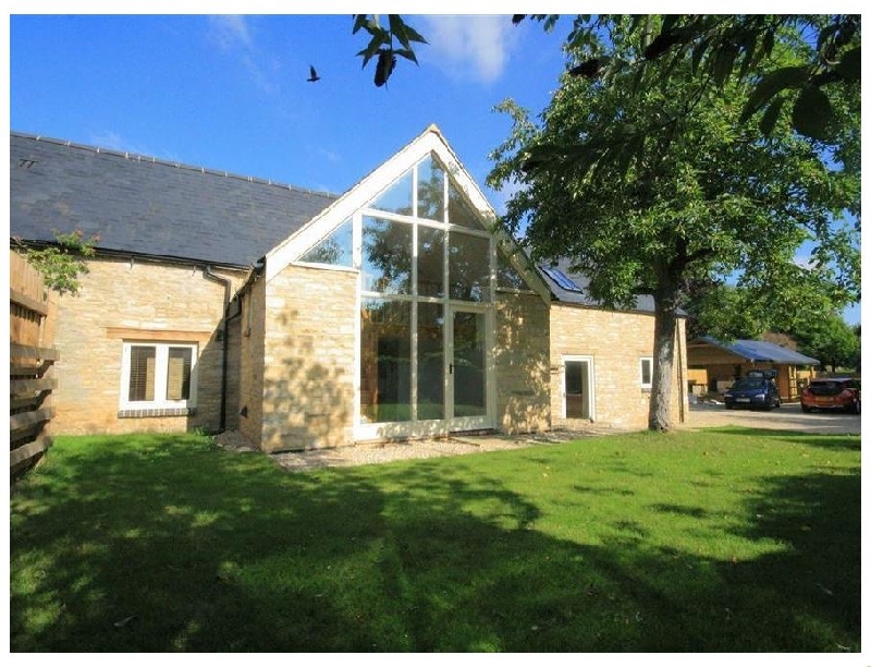 Oxfordshire Cottage Holidays - Click here for more about Malt Barn