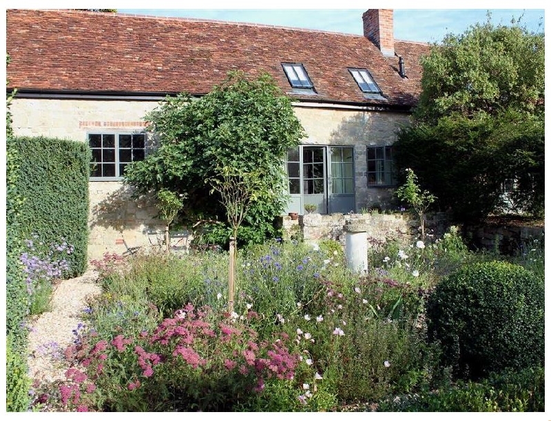 Click here for more about Kings Cottage - North