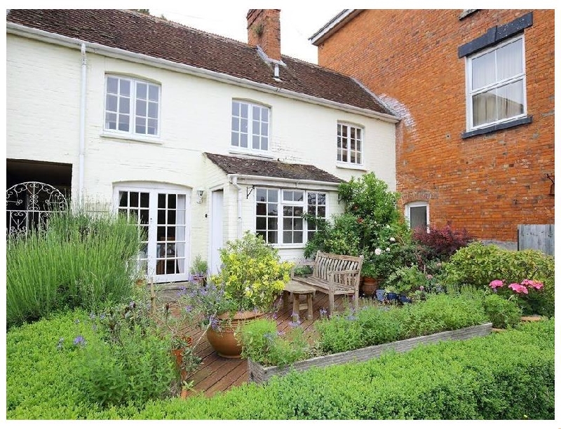 Wiltshire Cottage Holidays - Click here for more about The Mews Cottage