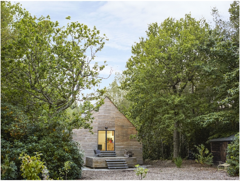 East Sussex Cottage Holidays - Click here for more about Boxwood Retreat
