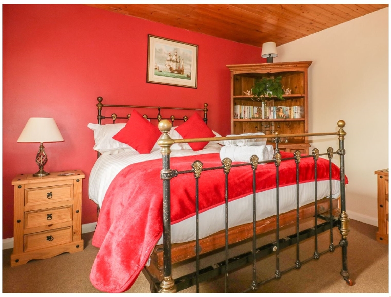 Cornwall Cottage Holidays - Click here for more about Windy Haven