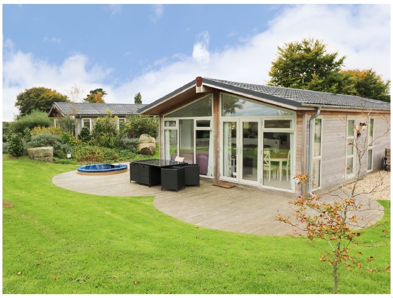 Cornwall Cottage Holidays - Click here for more about 9 Horizon View