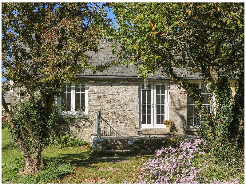 English Cottage Holidays - The Daffodil Shed