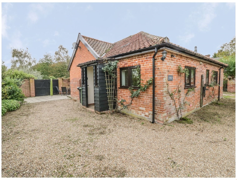 Norfolk Cottage Holidays - Click here for more about Lowbrook Cottage