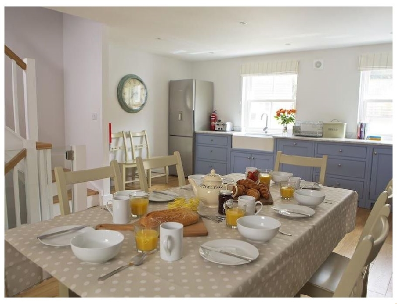 Devon Cottage Holidays - Click here for more about 3 Eddystone Row