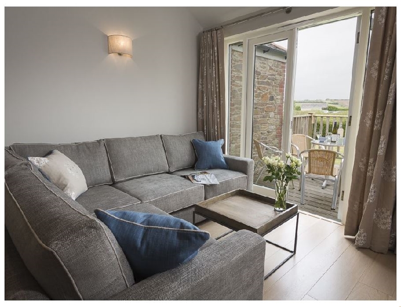 Click here for more about 4 Keeper's Cottage