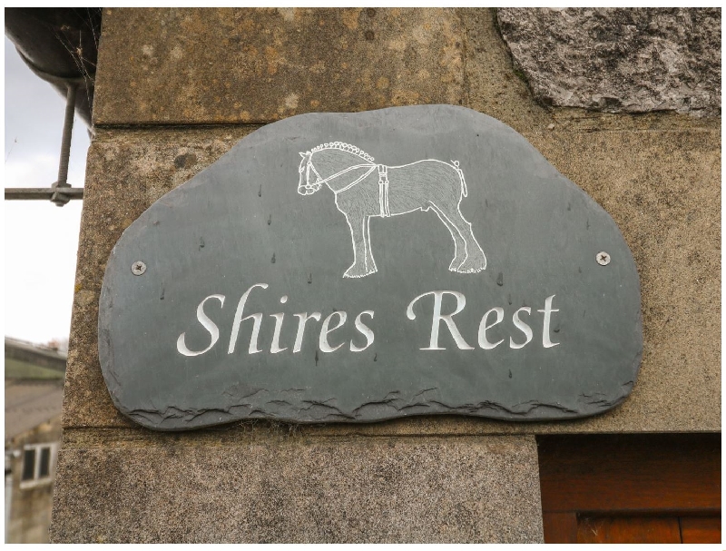 Derbyshire Cottage Holidays - Click here for more about Shires Rest