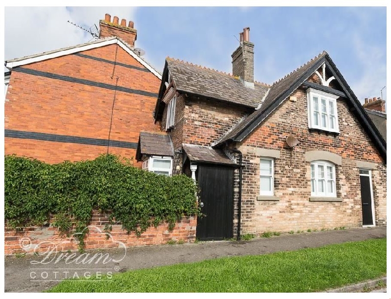 English Cottage Holidays - The Coachman's House