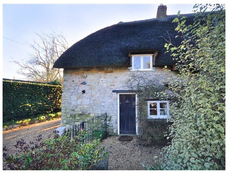 Dorset Cottage Holidays - Click here for more about Little Ivy