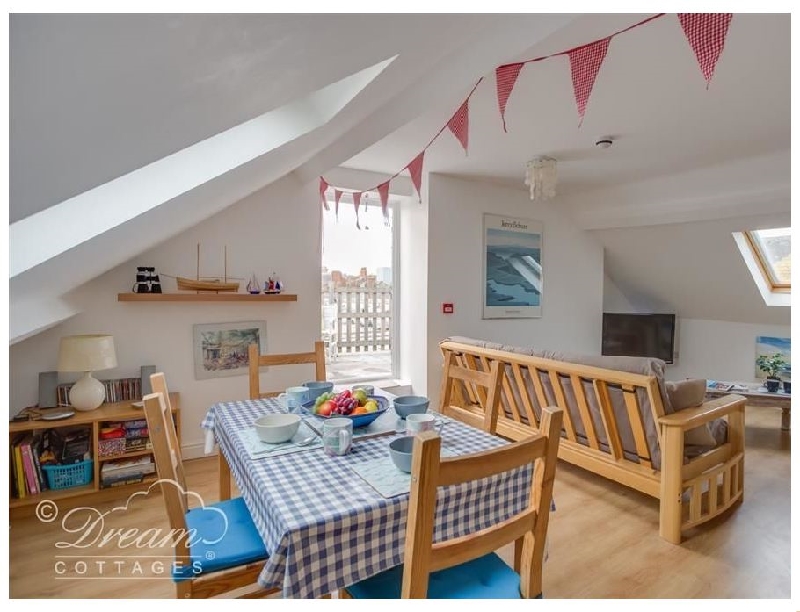 Dorset Cottage Holidays - Click here for more about Skyview
