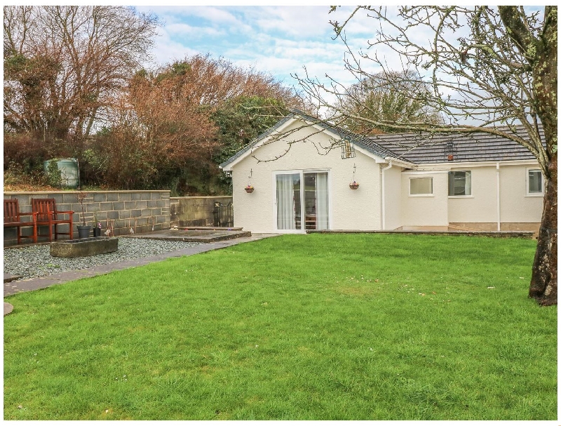 Carmarthenshire Cottage Holidays - Click here for more about Broadford Farm Bungalow