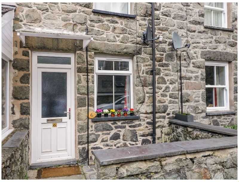 Click here for more about 6 Smithfield Lane