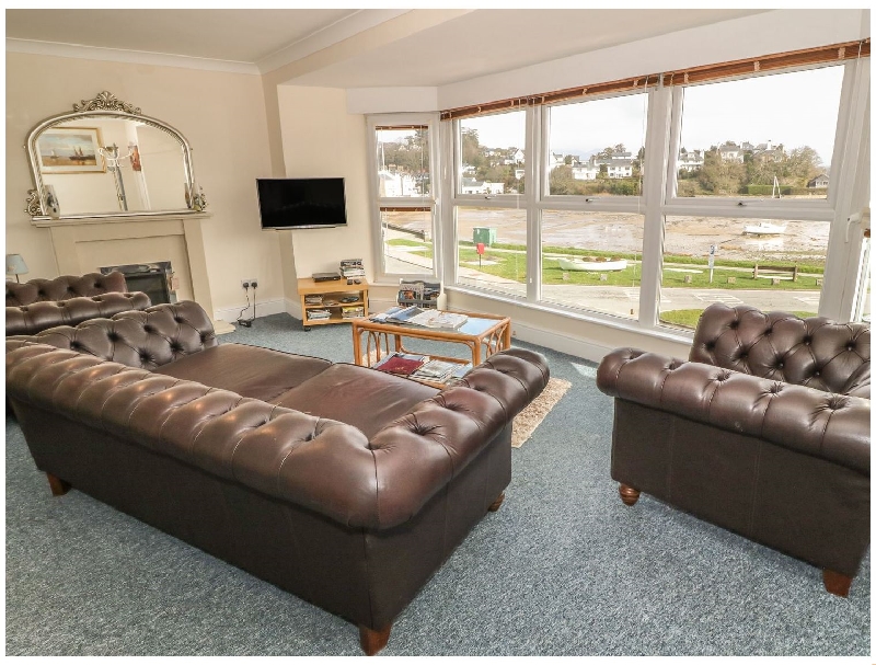Click here for more about Sea View apartment
