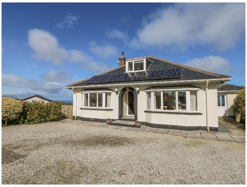 Cornwall Cottage Holidays - Click here for more about Englands Piece