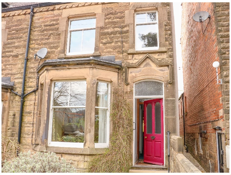 Derbyshire Cottage Holidays - Click here for more about Ivy Mount