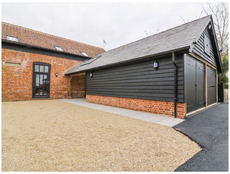 Suffolk Cottage Holidays - Click here for more about Grange Barn