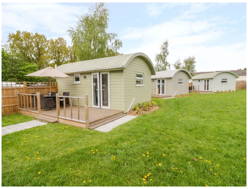 Norfolk Cottage Holidays - Click here for more about Honeysuckle