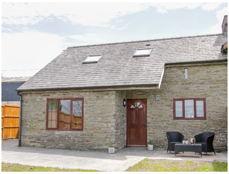 Powys Cottage Holidays - Click here for more about The Poddy Barn