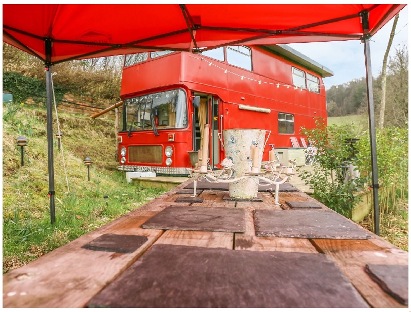 Gloucestershire Cottage Holidays - Click here for more about The Red Bus - Winter retreat