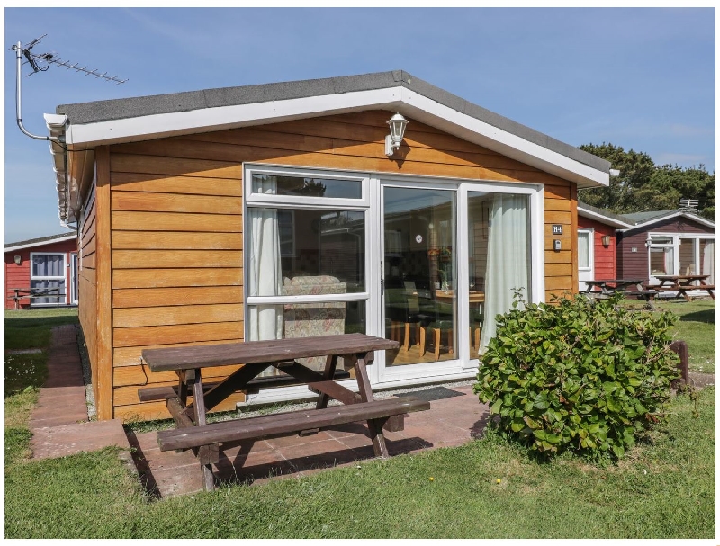 Cornwall Cottage Holidays - Click here for more about Chalet H4
