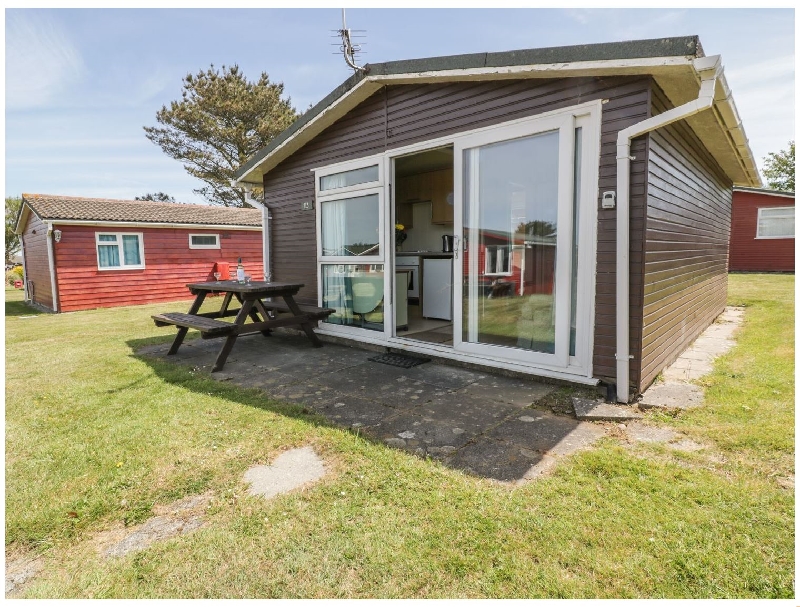 Cornwall Cottage Holidays - Click here for more about Chalet 113