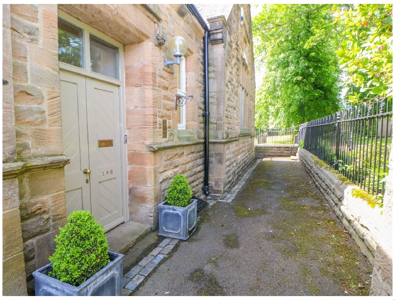 Click here for more about 2 St. Marys Close