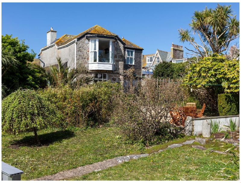 Cornwall Cottage Holidays - Click here for more about Ayr Farmhouse