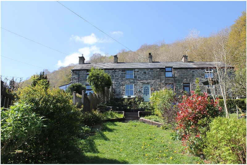 Click here for more about 2 Bryn Eglwys