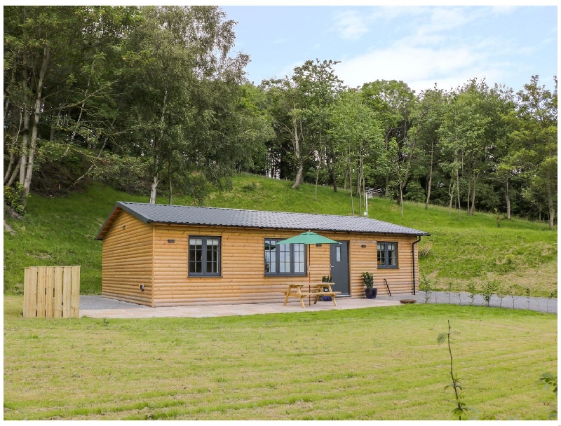Yorkshire Cottage Holidays - Click here for more about Ryedale Country Lodges - Willow Lodge