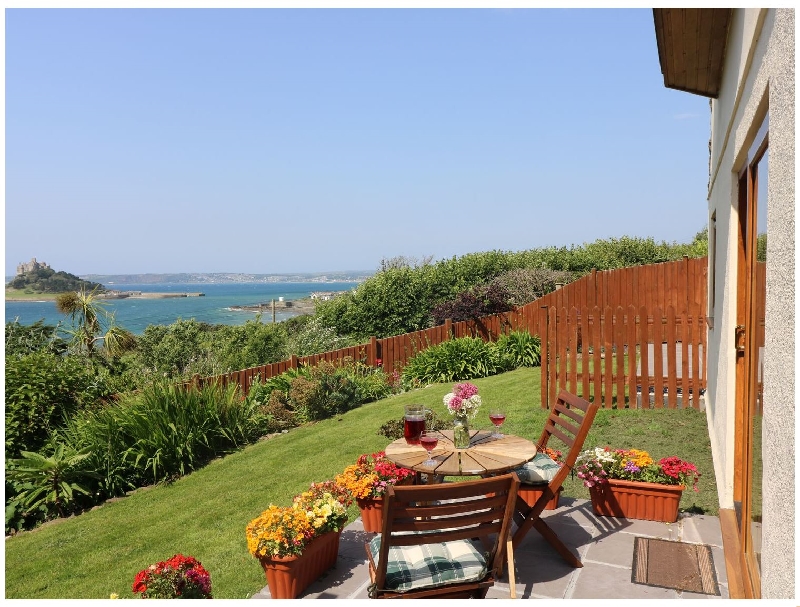 Cornwall Cottage Holidays - Click here for more about Castle View Apartment