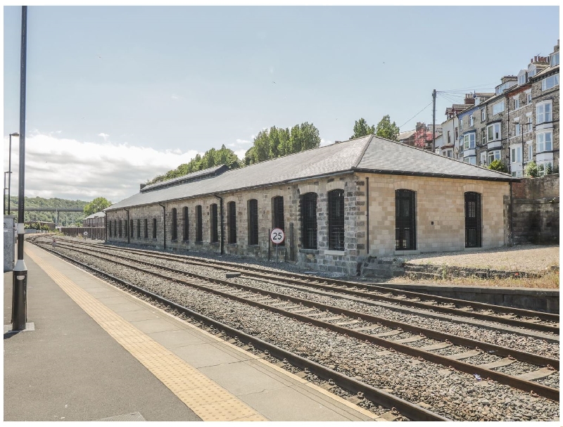 Short Break Holidays - Mallard @ Engine Shed