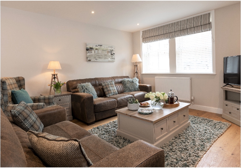 Click here for more about Columbo Cottage